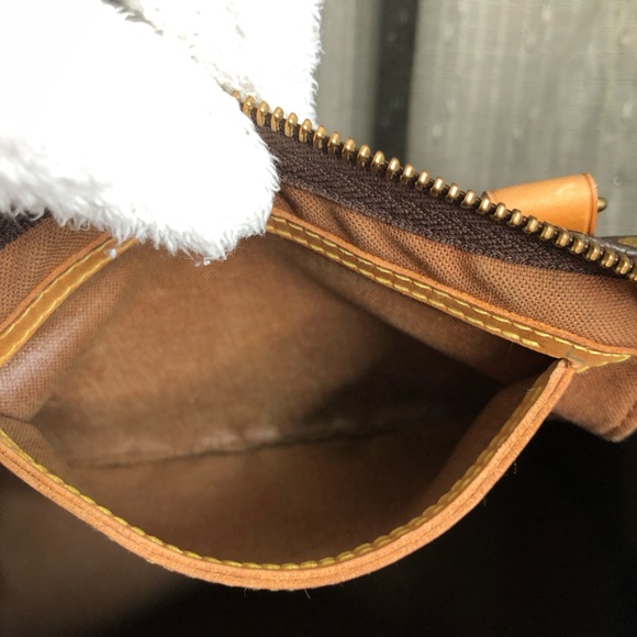 Louis Vuitton Speedy 30 Handbag. Brown & Tan, Monogram. 12 x 9 x 8. Good Shape. - Picture 7 of 16